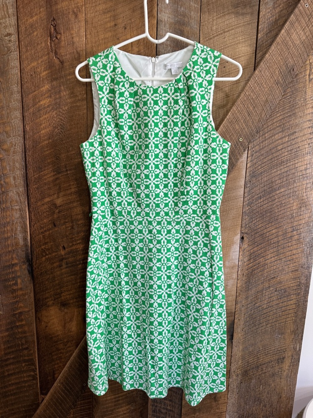 New York & Company Stretch Green White Dress Sleeveless Size 10 EUC F12
